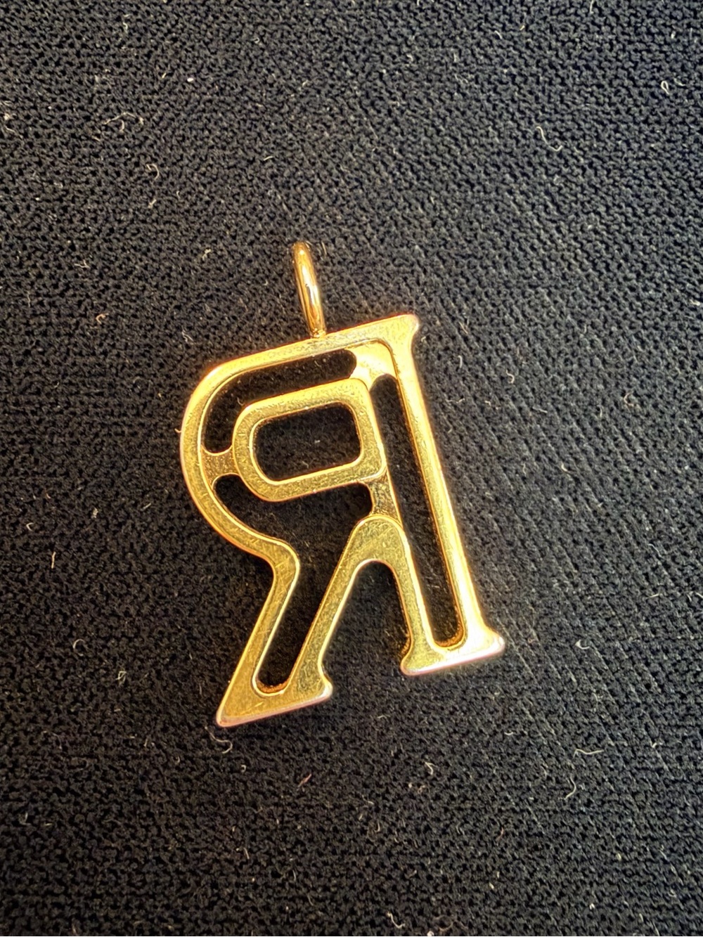 Chloe Gold Letter R Pendant - Picture 2 of 3